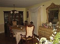 4th image of 67 Condict St #2