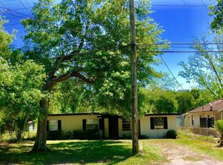 1061 Cahoon Rd S, Jacksonville, FL 32221