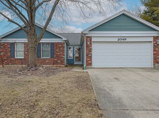 2049 Dorval Dr, Naperville, IL 60565