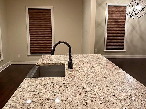 4th image of 6009 Settlers Dr