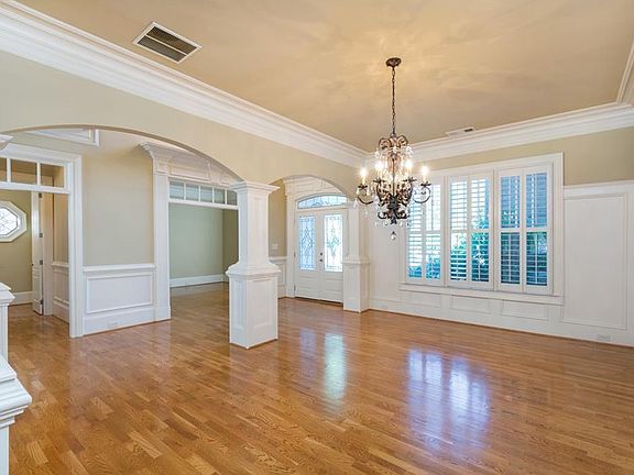 5th image of 4818 Hynes Cir NE