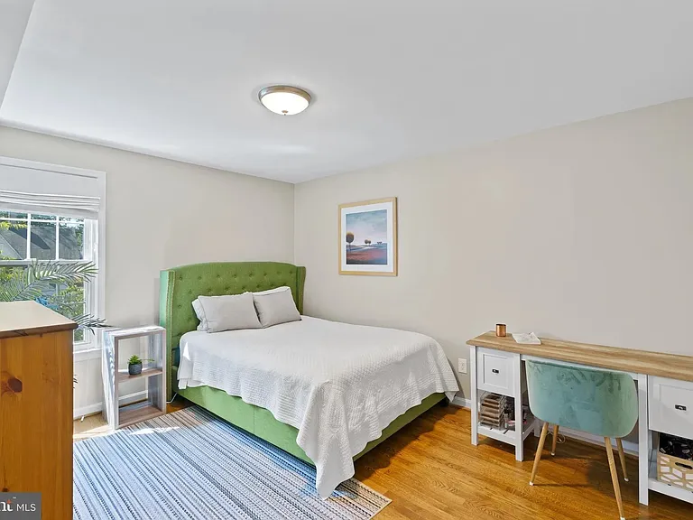 317 N Maple Ave — Photo 11