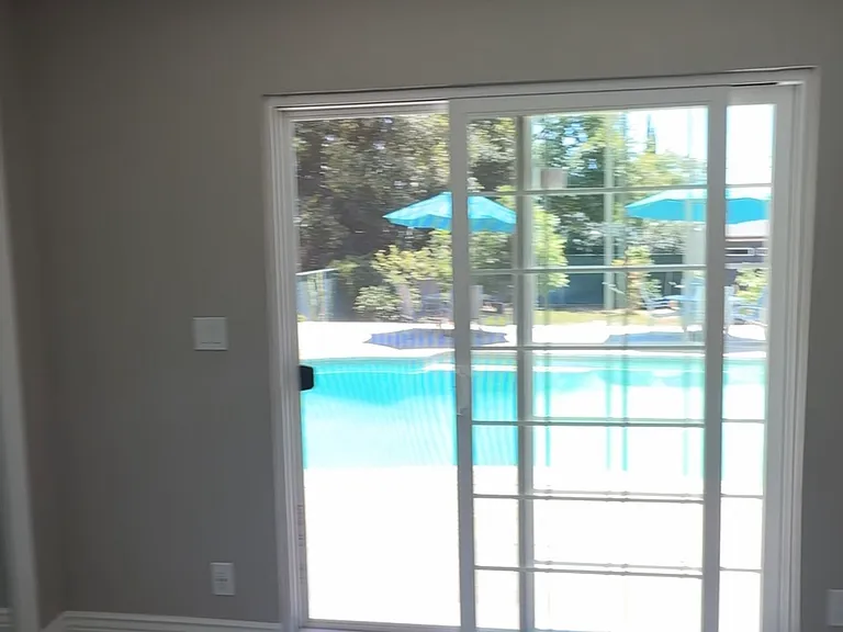 2802 E Griffith Way — Photo 14