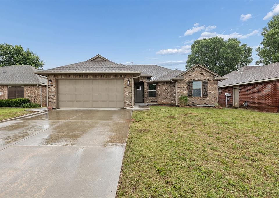 1st image of 512 S Castle Ridge Ln