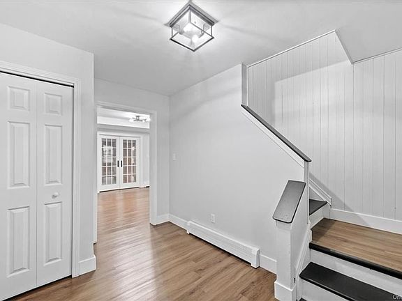3rd image of 27 Victoria Dr