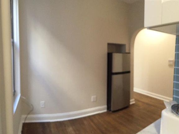4th image of 161 W 10th St APT 3C
