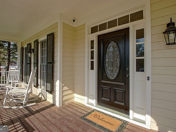 5th image of 388 Swanson Rd