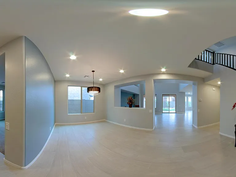 3607 E Salter Dr — Photo 2