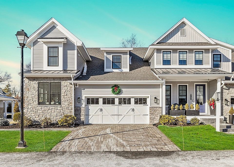 1st image of 15 Rowell Ln #15