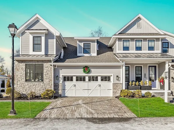 15 Rowell Ln #15, Middleton, MA 01949