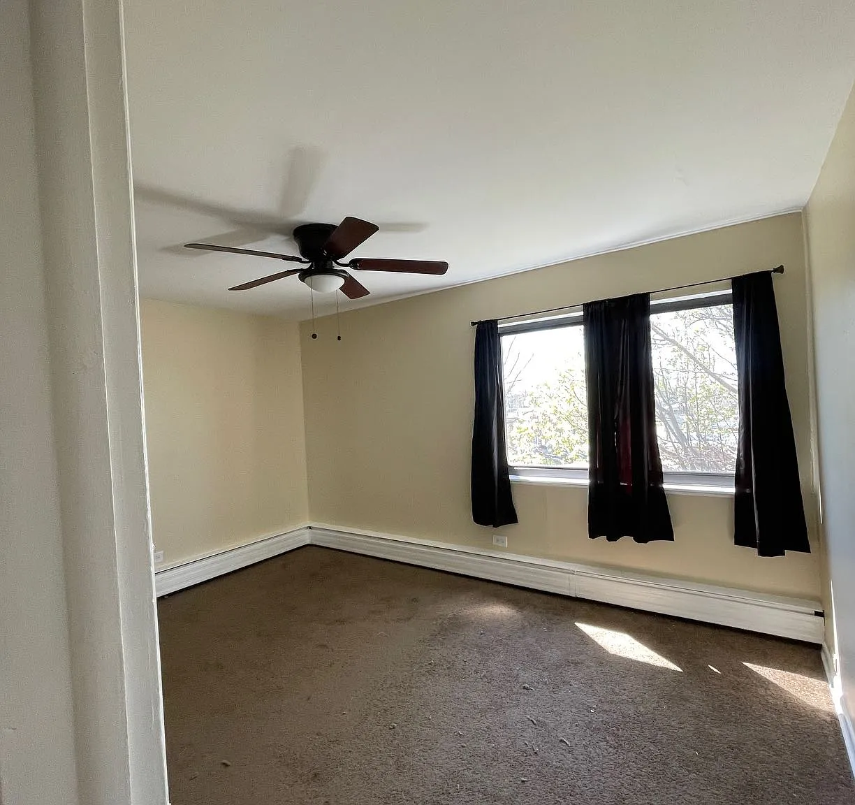 2 bed, 800 sqft, $1,295 — Photo 1