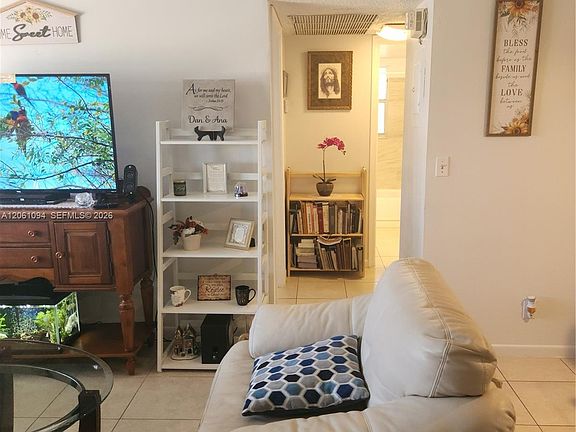 5th image of 10004 Twin Lakes Dr #36-F