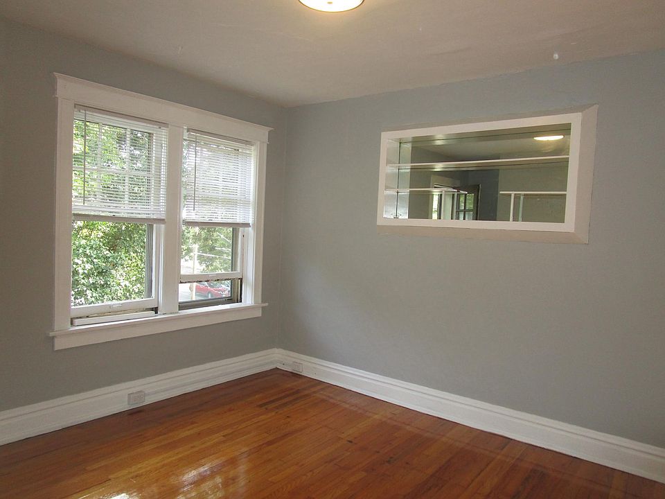 1st image of 1531 McCausland Ave #2
