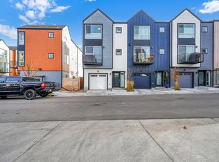 5654 W 10th Pl, Lakewood, CO 80214