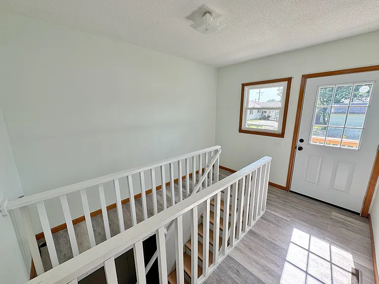 802 N College Ave — Photo 13
