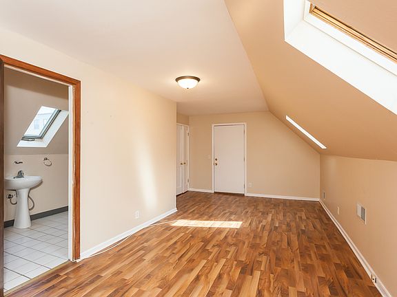 5th image of 2459 N Ashland Ave #2F