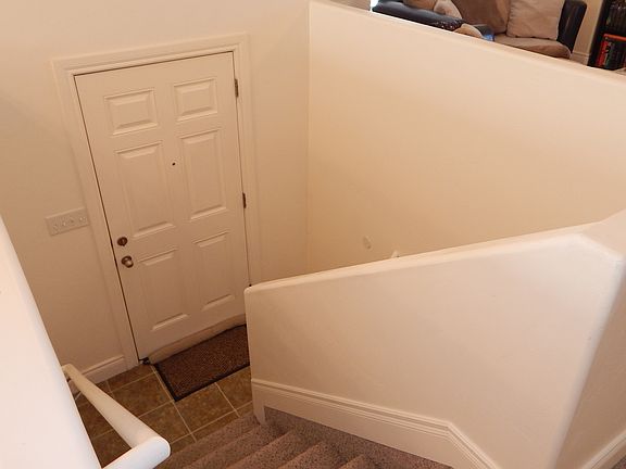 4th image of 3031 E Somerset Dr