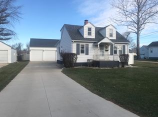 421 Garfield Ave, La Salle, IL 61301