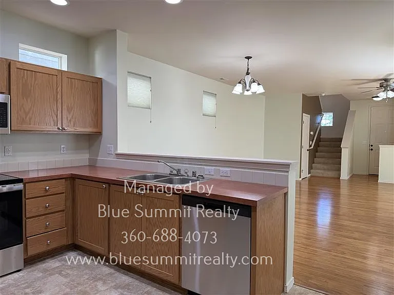 4335 Crestone St NE — Photo 8