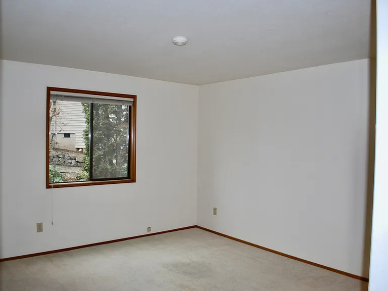 9910 NE 119th St #202 — Photo 6