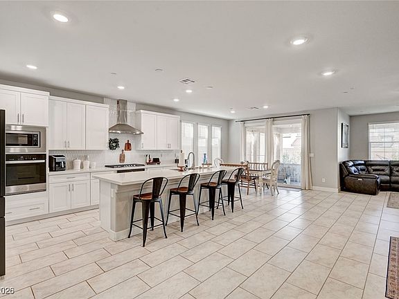 3rd image of 446 Winter Dove Ave