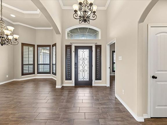 4th image of 2417 Badlands Dr