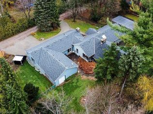 1356 Oak Ln, Mississauga, ON L5H2X7