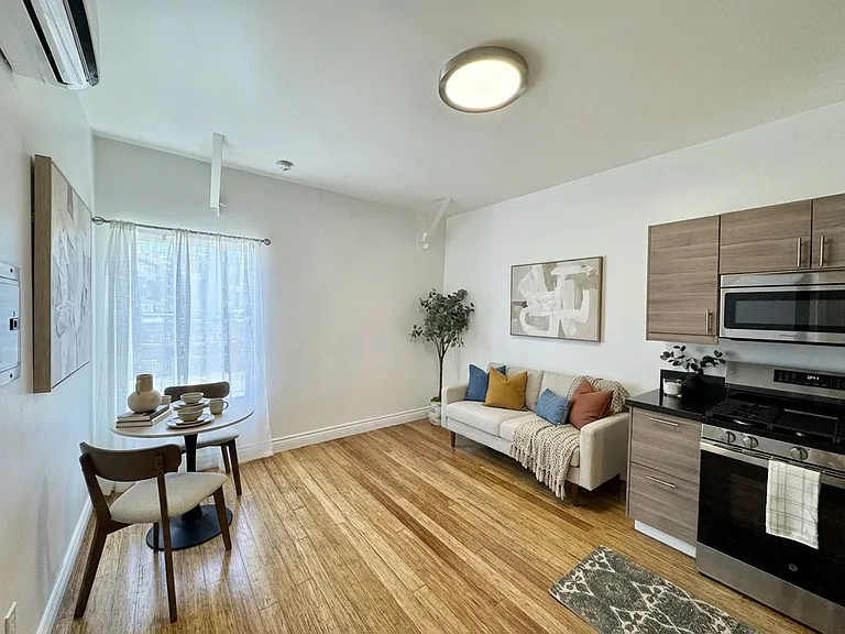 1101 Westerly Terrace — Photo 17