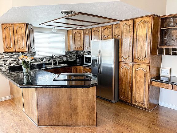 5th image of 8293 S Bard Ln