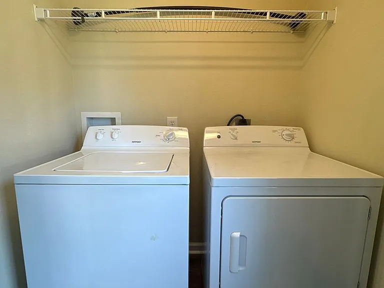 244 Executive Ave #HOA — Photo 5