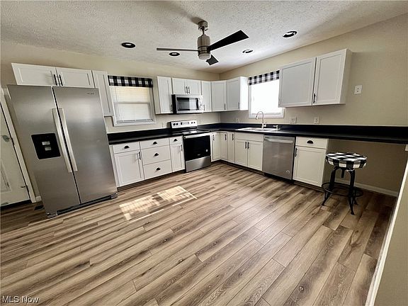 5th image of 103 Woodcrest Ln