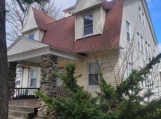 10 Circuit Ave, Newton, MA 02461