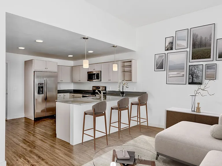 Creekside Apartments — Photo 38