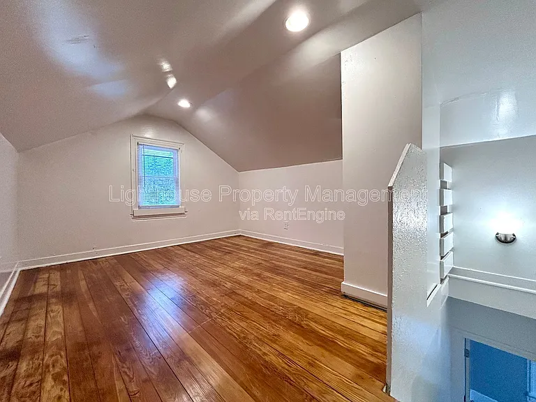 2174 Continental St — Photo 9