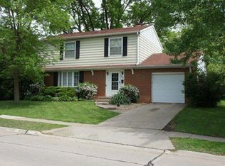 544 Meadowview Dr, Clinton, IA 52732
