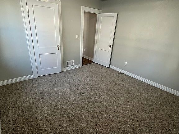 5th image of 104 Silver Maple Dr