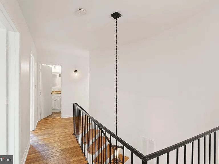8330 Wickham Rd — Photo 23
