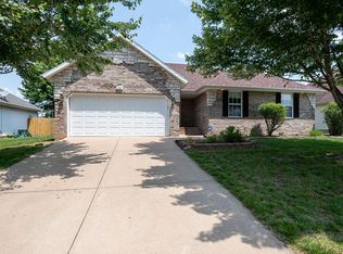 709 E Placer Mill Rd, Nixa, MO 65714