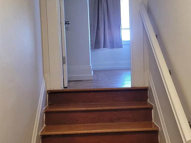 2124 12th Ave — Photo 16