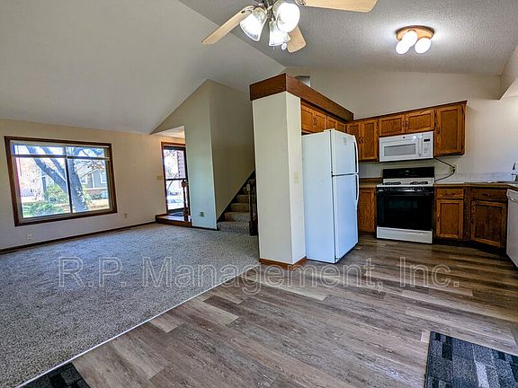 3rd image of 9203 Ranchview Ln N