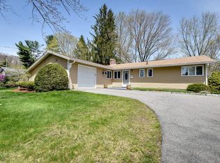 15 Blackthorn Rd, Framingham, MA 01701