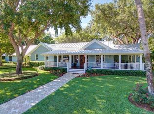 1708 Cherokee Dr, Sarasota, FL 34239