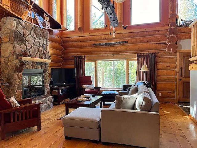 2361 Old Mammoth Rd — Photo 8
