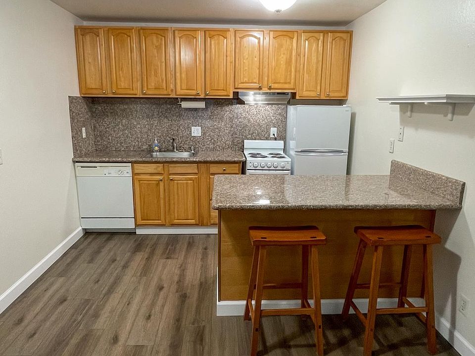 1st image of 1126 Cherry Ave APT 100