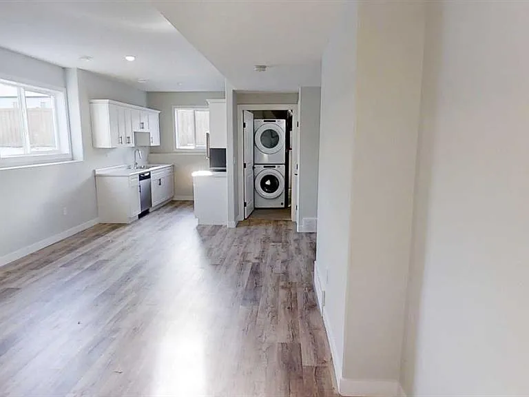 9513 114th Ave #B — Photo 3