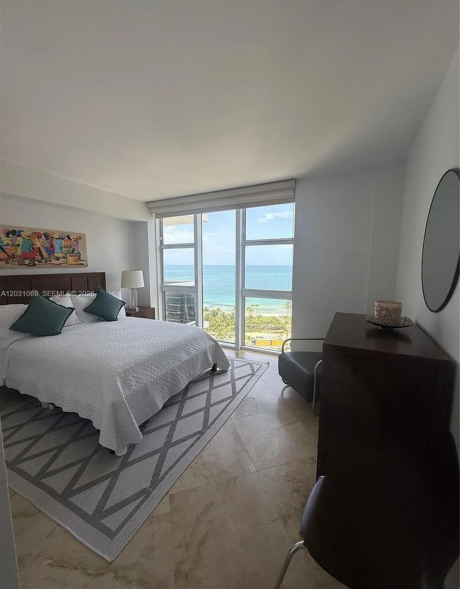 Harbour House — Photo 4