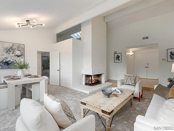 3rd image of 10553 Vista Lago Pl