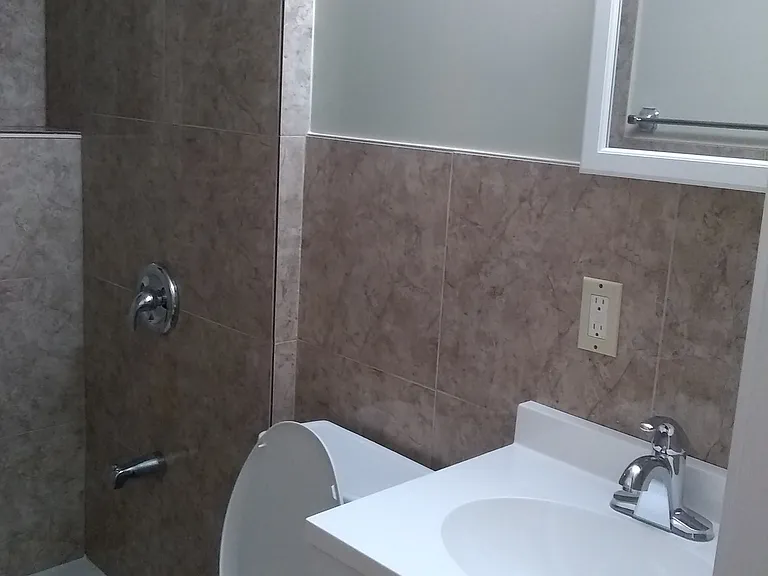 22 Claudia Pl — Photo 8