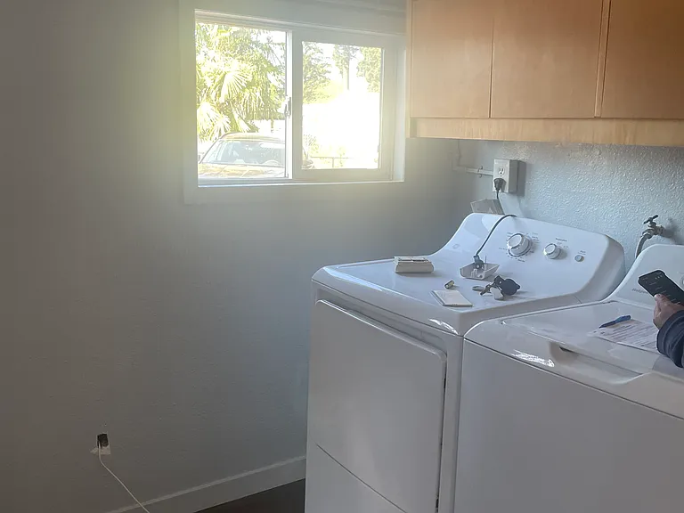 2316 NE 122nd Ave — Photo 6