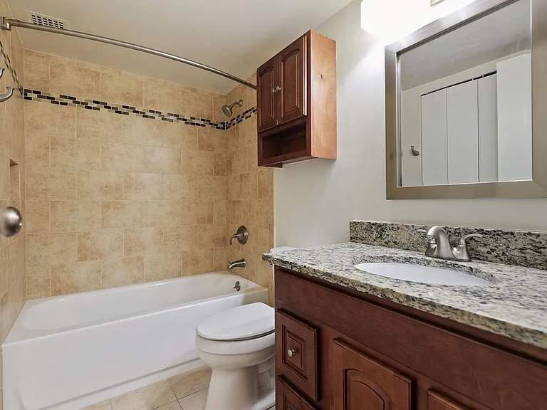 200 N Pickett St #214 — Photo 3